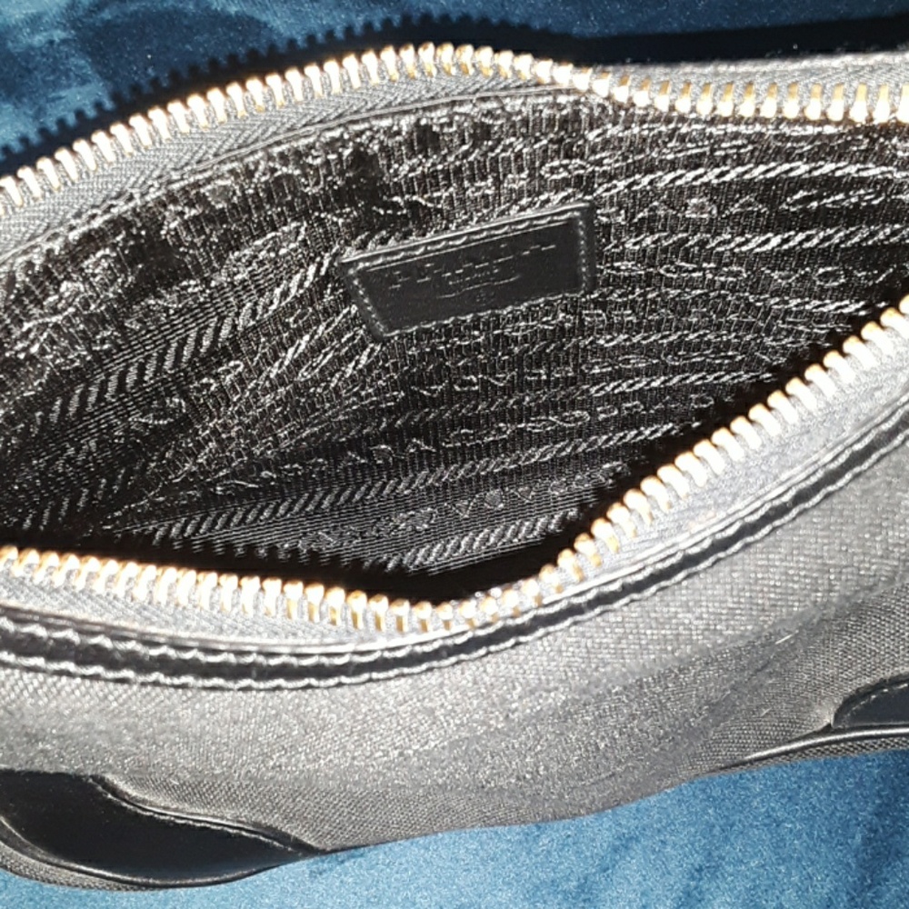 Prada black purse - Picture 4 of 6
